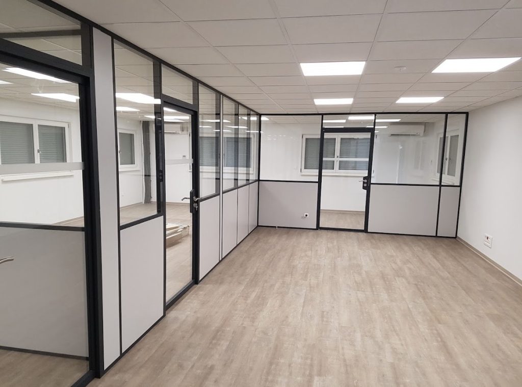 Cloison semi vitrée sur allège